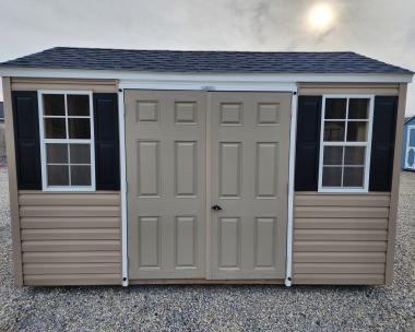 8'x12' Madison Peak With Vinyl Siding 